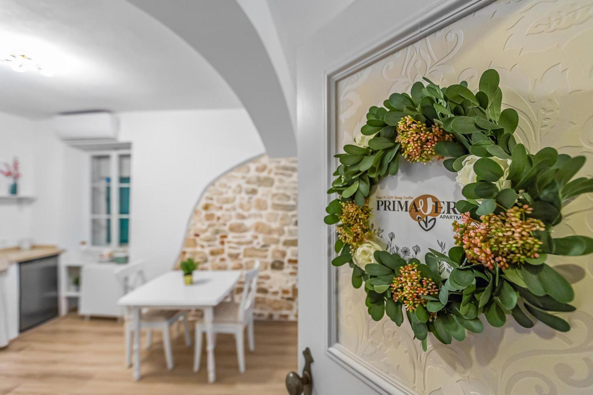 Primavera Deluxe Studio Apartment Ровинь Экстерьер фото